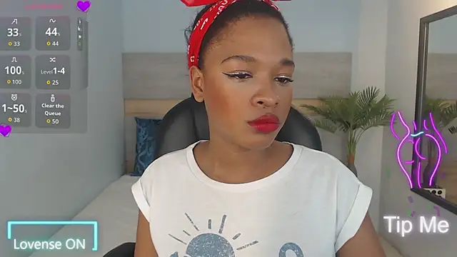 Snapshot of brendathompson_ chatting on 10/15/25, 03:17 brendathompson online show from 10/15/25, 03:17