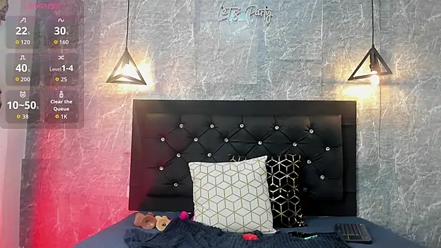 Snapshot of emberhodson chatting on 10/10/25, 12:04 emberhodson online show from 10/10/25, 12:04