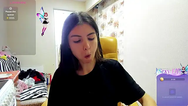Snapshot of ErlinaBuoy chatting on 07/17/26, 06:31 ErlinaBuoy online show from 07/17/26, 06:31