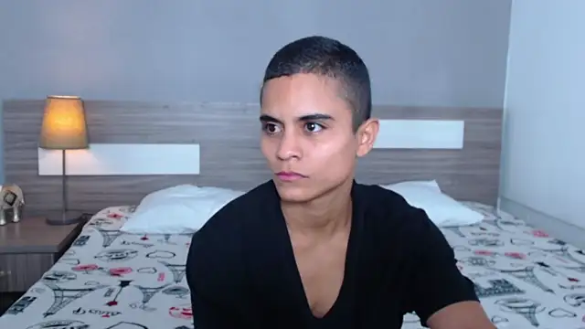 Liiamthompson online show from 10/04/25, 12:58