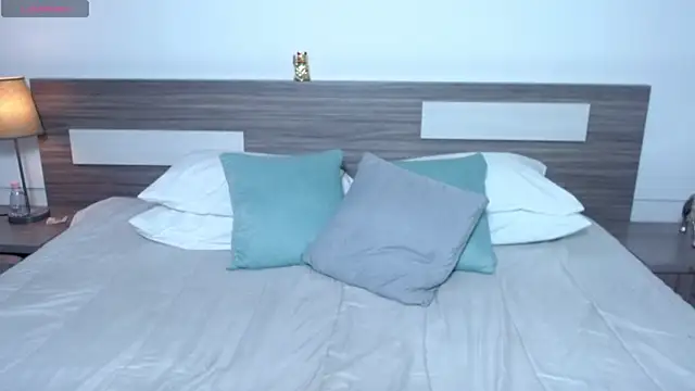 Liiamthompson online show from 02/14/26, 11:34