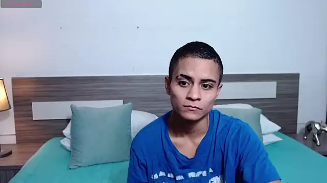 Liiamthompson online show from 04/06/26, 09:43