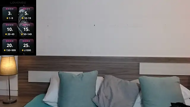 Liiamthompson online show from 04/10/26, 09:36