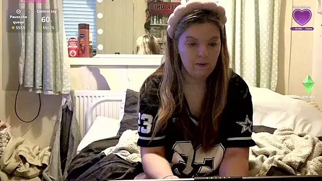 Demi WelshX online show from 12/04/25, 09:40