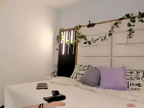 SofiArias online show from 02/28/25, 05:37