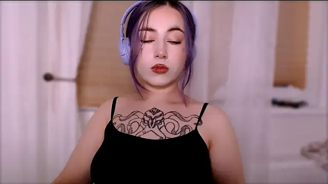 purplewitch online show from 10/18/25, 03:02