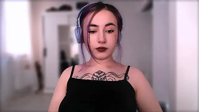 purplewitch online show from 11/18/25, 09:36