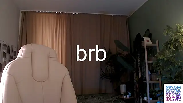 Gretchen Mol online show from 03/22/26, 07:34