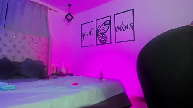 nicolee millerr online show from 01/17/26, 01:38