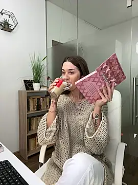 Anya-Ray online show from 05/04/26, 05:58