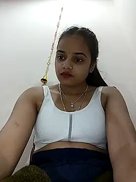 Snapshot of RAYI_123 chatting on 02/02/25, 04:43 RAYI 123 online show from 02/02/25, 04:43