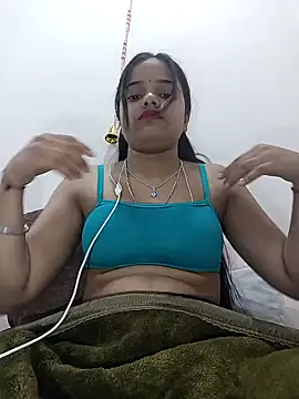 Snapshot of RAYI_123 chatting on 02/06/25, 04:58 RAYI 123 online show from 02/06/25, 04:58