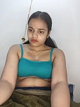 Snapshot of RAYI_123 chatting on 02/14/25, 04:52 RAYI 123 online show from 02/14/25, 04:52