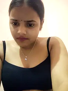 Snapshot of RAYI_123 chatting on 02/24/25, 05:09 RAYI 123 online show from 02/24/25, 05:09