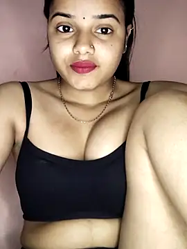 Snapshot of RAYI_123 chatting on 03/23/25, 06:16 RAYI 123 online show from 03/23/25, 06:16