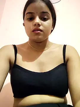 Snapshot of RAYI_123 chatting on 10/26/25, 07:25 RAYI 123 online show from 10/26/25, 07:25