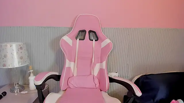 yeikafoxy online show from 11/16/25, 09:48