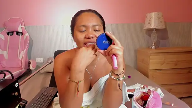 yeikafoxy online show from 04/11/26, 11:47