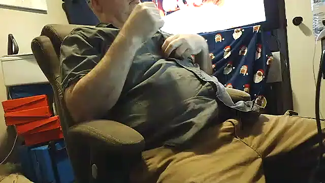 Snapshot of stubbydick3 chatting on 02/04/25, 11:49 stubbydick3 online show from 02/04/25, 11:49