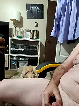 Snapshot of stubbydick3 chatting on 10/15/25, 11:38 stubbydick3 online show from 10/15/25, 11:38