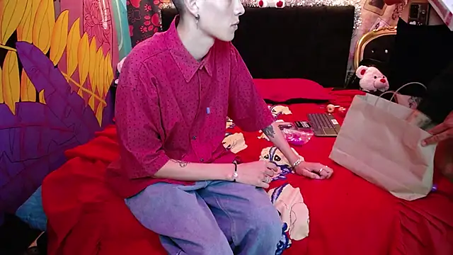 SimonAndJocelyn online show from 02/15/25, 10:42