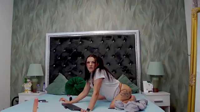 LissaAnn online show from 02/21/25, 06:04