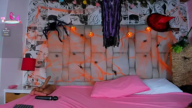 LucyRosse online show from 10/30/25, 11:22