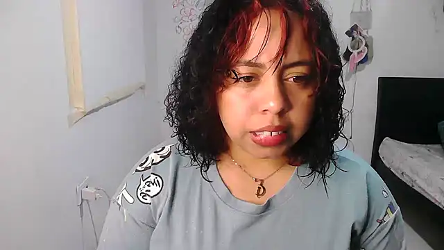 alexandraluv online show from 11/26/25, 10:44