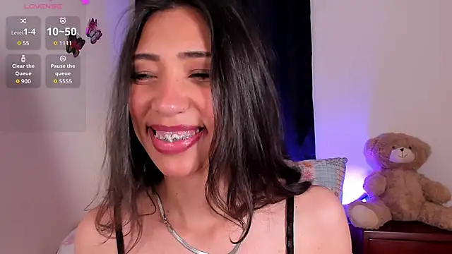 Snapshot of Miss_veronicaa2 chatting on 12/02/25, 01:17 Miss veronicaa2 online show from 12/02/25, 01:17