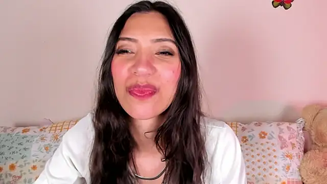 Snapshot of Miss_veronicaa2 chatting on 01/08/26, 01:02 Miss veronicaa2 online show from 01/08/26, 01:02