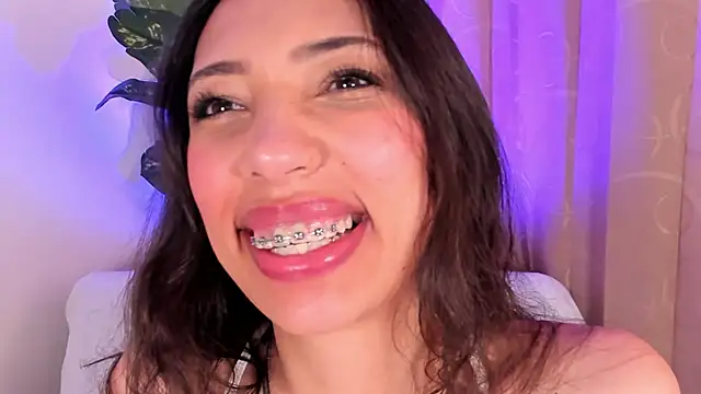 Miss veronicaa2 online show from 04/29/26, 06:03