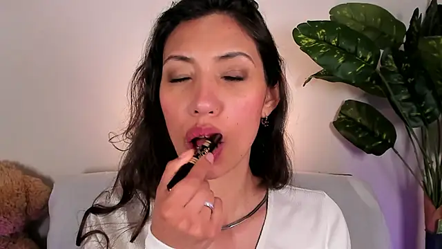 Miss veronicaa2 online show from 05/11/26, 05:43