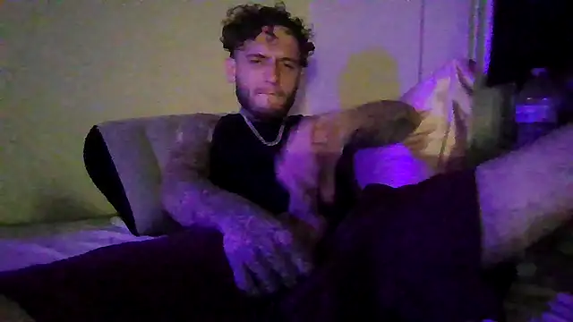 cruz815 online show from 09/14/25, 07:18