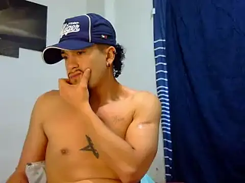 Snapshot of Keiviid chatting on 02/20/25, 01:40 Keiviid online show from 02/20/25, 01:40