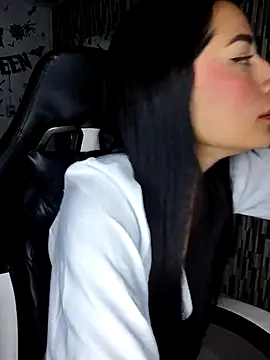 Snapshot of Marce0 chatting on 10/06/25, 12:30 Marce0 online show from 10/06/25, 12:30