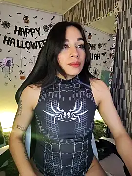 Snapshot of Marce0 chatting on 10/08/25, 12:52 Marce0 online show from 10/08/25, 12:52