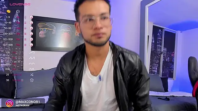 Snapshot of Max_Conor1 chatting on 02/03/25, 02:25 Max Conor1 online show from 02/03/25, 02:25