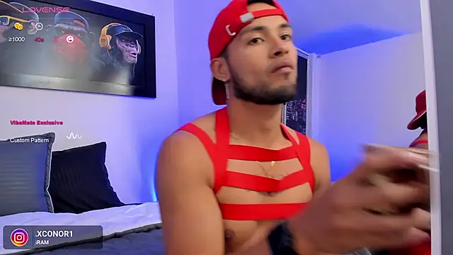 Snapshot of Max_Conor1 chatting on 02/04/25, 10:13 Max Conor1 online show from 02/04/25, 10:13