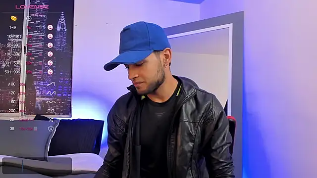 Snapshot of Max_Conor1 chatting on 02/10/25, 12:29 Max Conor1 online show from 02/10/25, 12:29