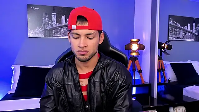 Snapshot of Max_Conor1 chatting on 09/15/25, 03:01 Max Conor1 online show from 09/15/25, 03:01