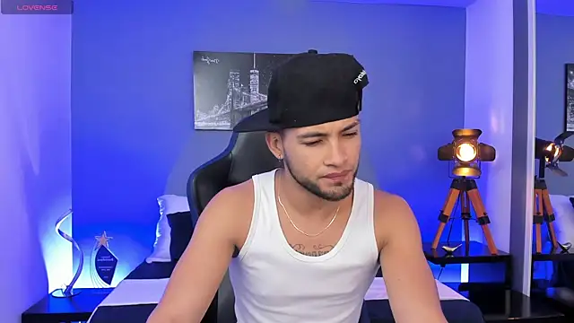 Snapshot of Max_Conor1 chatting on 10/09/25, 12:03 Max Conor1 online show from 10/09/25, 12:03