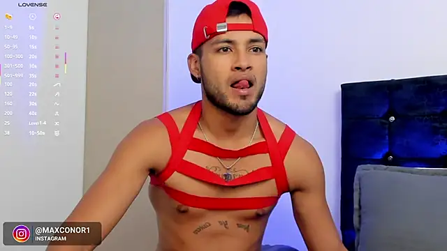 Snapshot of Max_Conor1 chatting on 10/22/25, 12:49 Max Conor1 online show from 10/22/25, 12:49