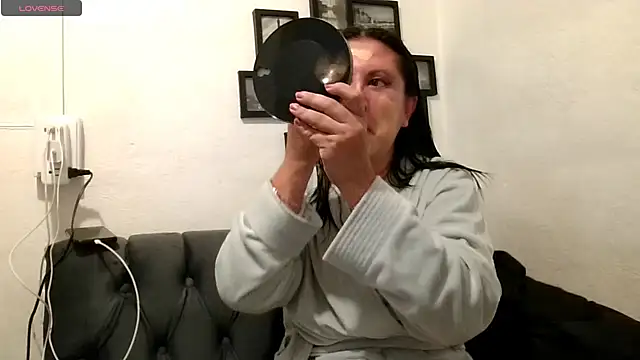 MirandaLatinaLovely online show from 11/08/25, 06:40