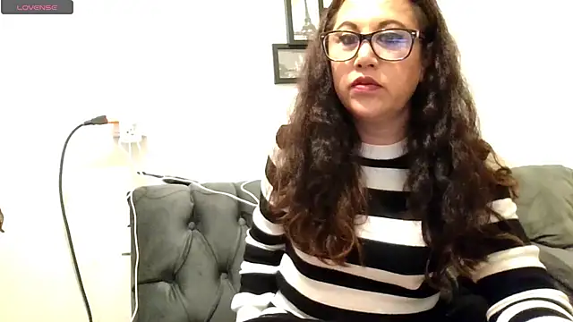 MirandaLatinaLovely online show from 12/18/25, 06:14