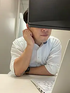 Snapshot of Nobu_469 chatting on 10/20/25, 09:21 Nobu 469 online show from 10/20/25, 09:21