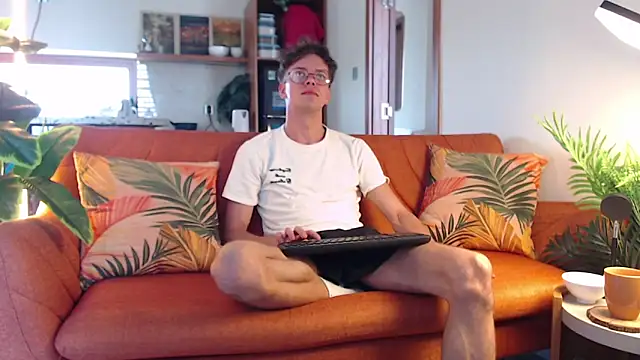 William Henry  online show from 04/22/26, 05:21