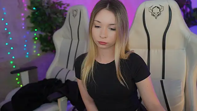 Emma Rose 69 online show from 03/21/25, 11:34