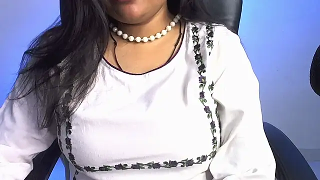 Snapshot of Kannu- chatting on 10/02/25, 04:52 Kannu- online show from 10/02/25, 04:52