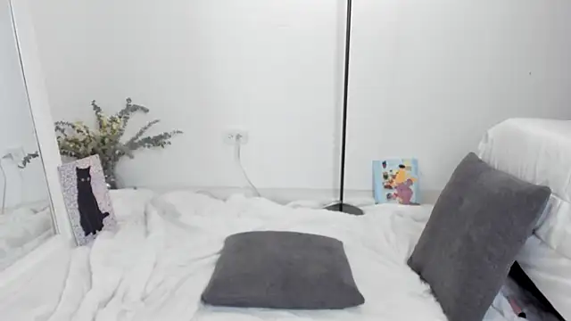 AlannaRussell  online show from 02/26/25, 11:37