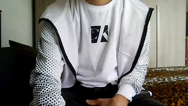 tommyboyteen online show from 03/22/25, 08:18